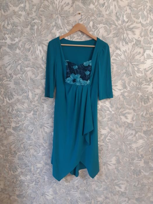 Платья новые, распродажа.