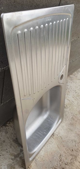 Vând chiuveta din inox !