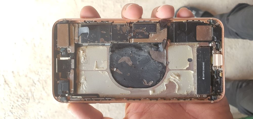 Ayfon pilata sotiladi