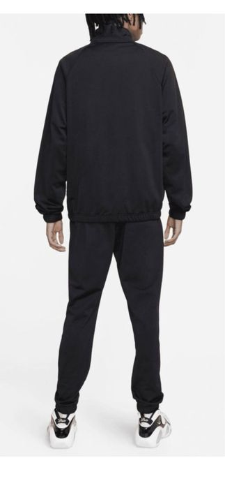 Продам костюм Nike