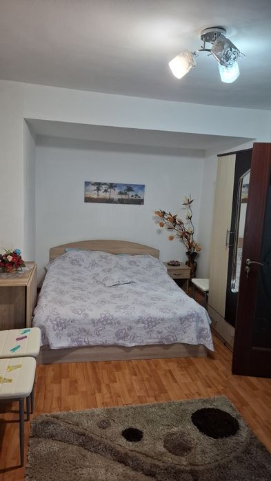Garsoniera de închiriat