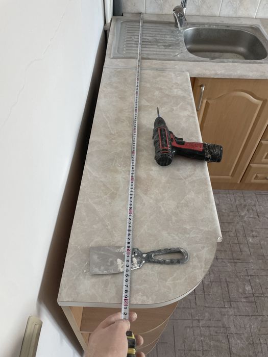 Продам кухоный гарнитур самовывоз 19мкр