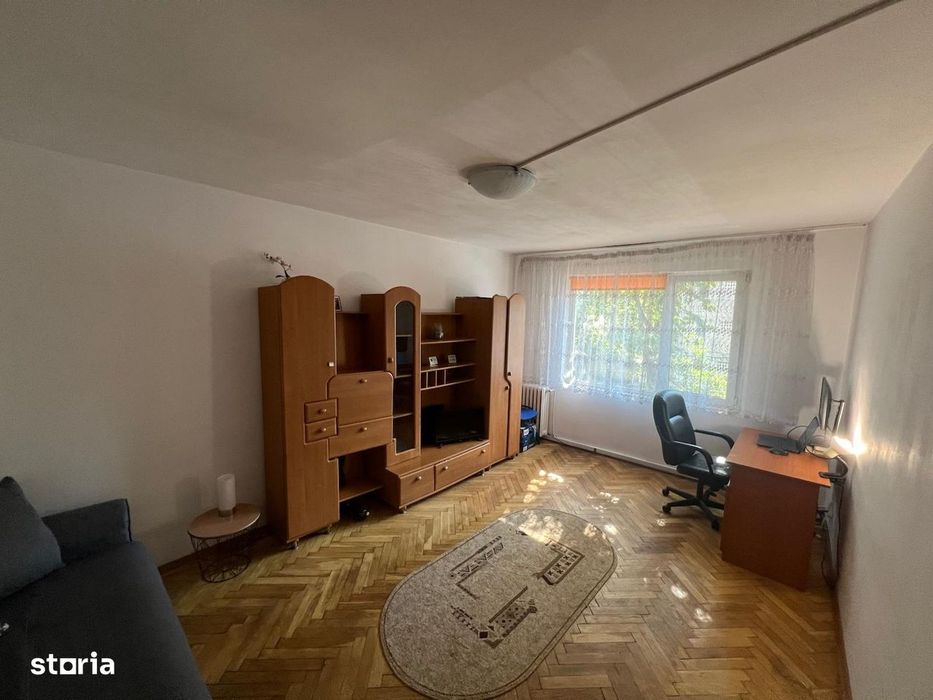 apart 1 cam dec 34 mp podu ros mob si utilat complet 320 eur usor neg