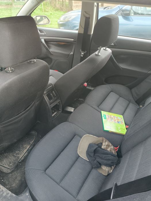 Vând Skoda Octavia 2005 sau schimb cu teren adaug diferența