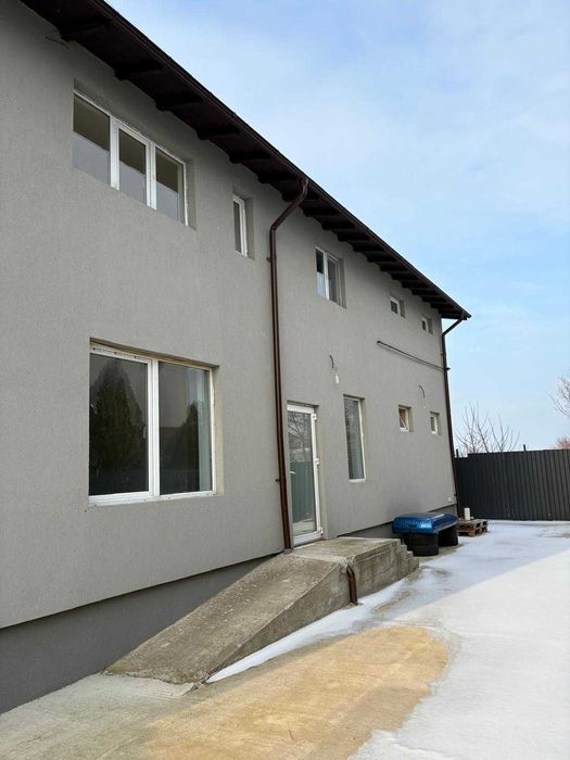 Spatiu de vanzare!! Aprox 1000m2 pe 3 nivele