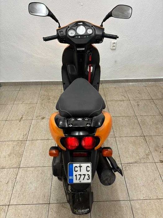 Продавам Скутери Aprilia Yamaha Suzuki Sym Kumcho Peugeot