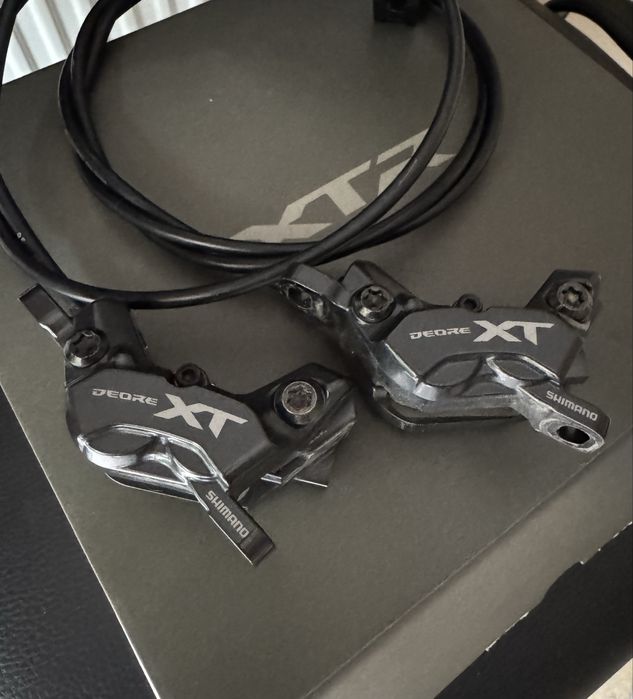 Frane Shimano XT M8200 cu 4 pistoane