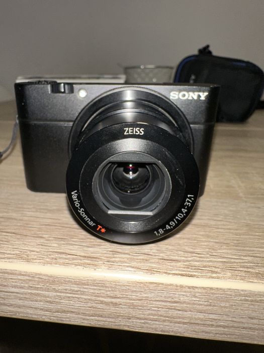 Vand aparat foto Sony Cybeshot DSC - RX100