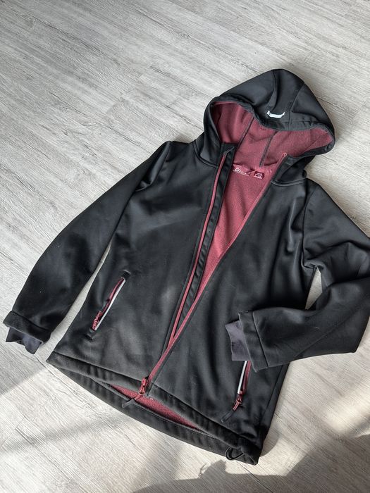 Ветроупорно яке