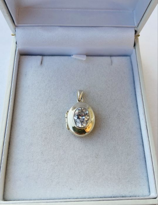 Pandantiv din argint cu zirconie pentru poze