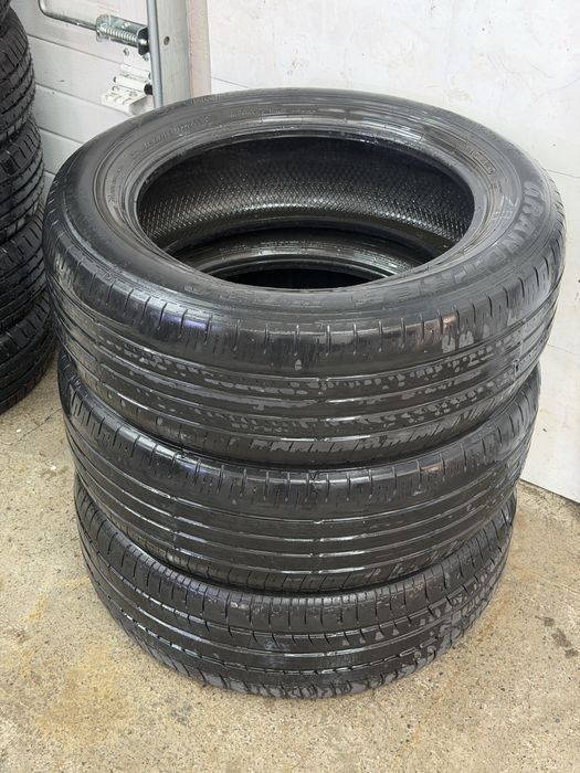225/60/18 Dunlop 3 шт лет