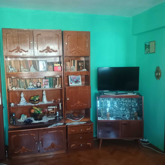 Apartment mobilat,3 camere situat in zona buna
