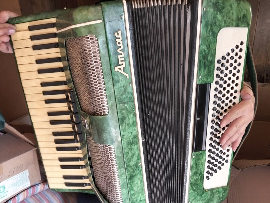 Продам аккордеон в нерабочем.     состоянии