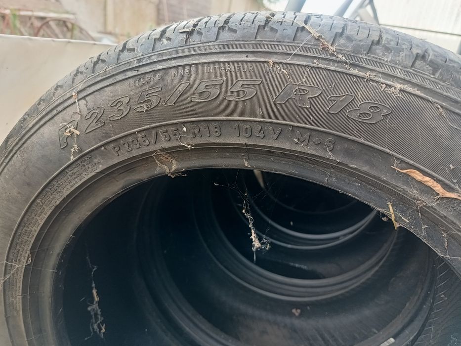 Vând 4 cauciucuri Pirelli scorpion verde in stare  foarte bună!