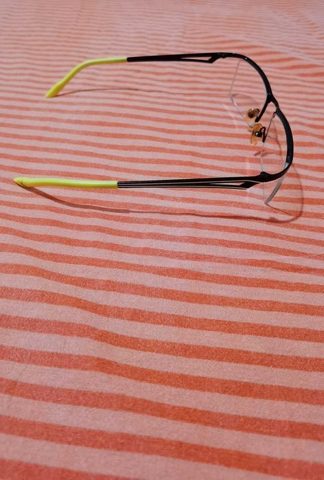 Продавам диоптрични очила