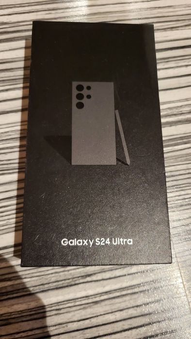 Samsung S24Ultra 256GB 24м гаранция