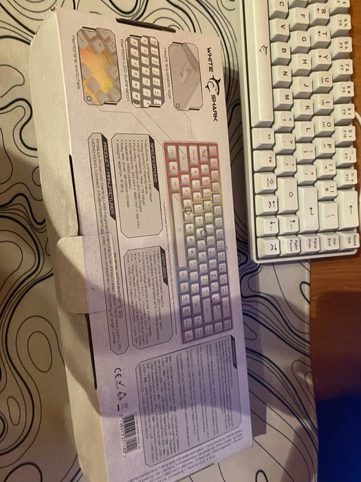 Tastatura + mouse ca cadou