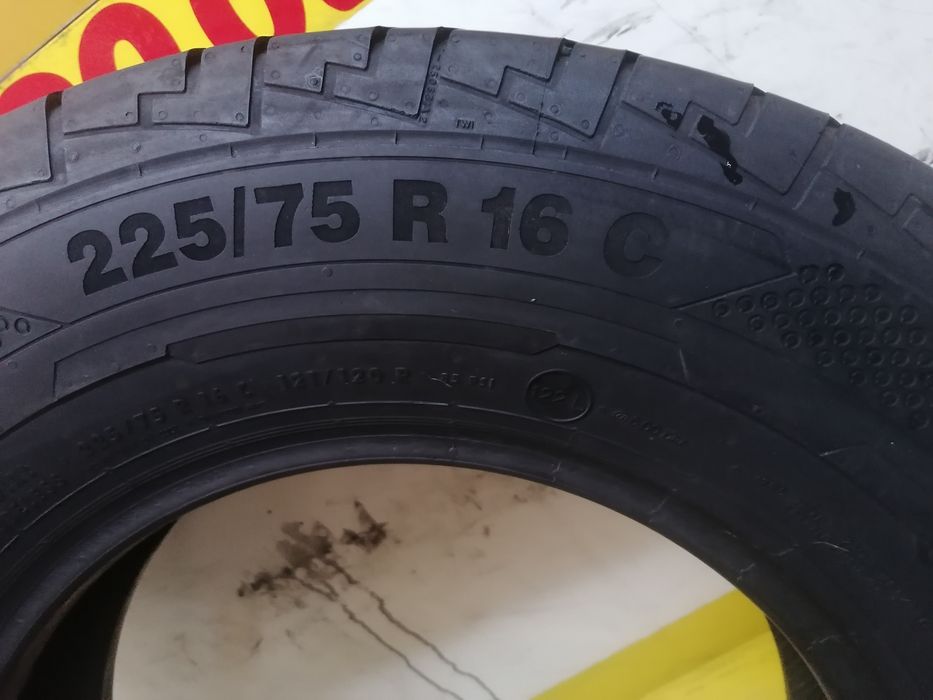 225/75/16C 2 Continental vara dot 4820.   4,95mm