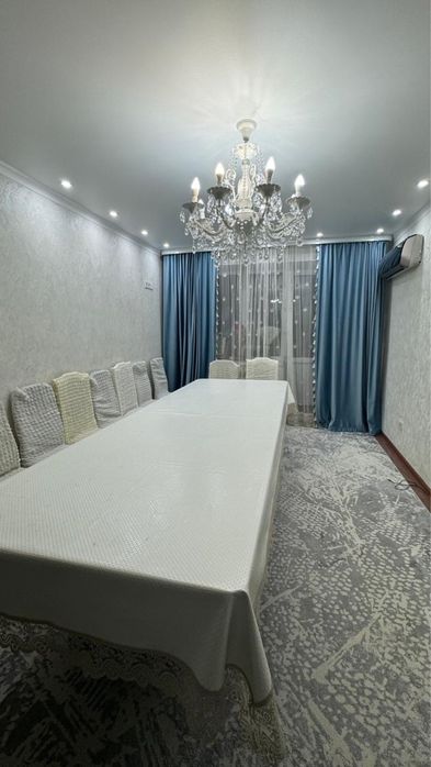 Стол орындыктарымен