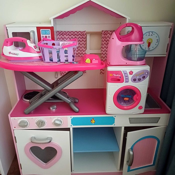 Кухня + дървени уреди и аксесоари