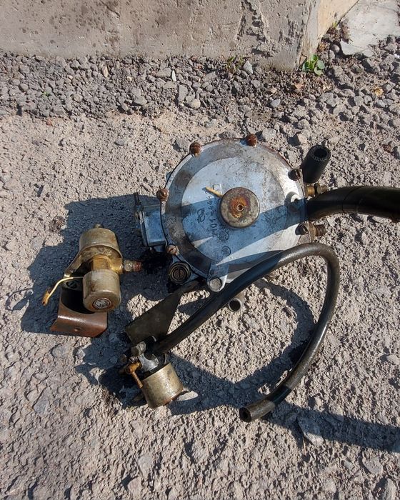 Автомобильный газовый баллон