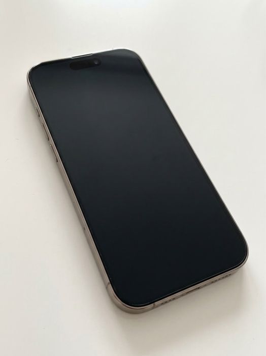 Iphone 16 pro разбитая крышка