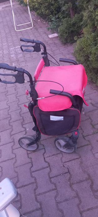 Scaun mergator pt persoane vârstnice