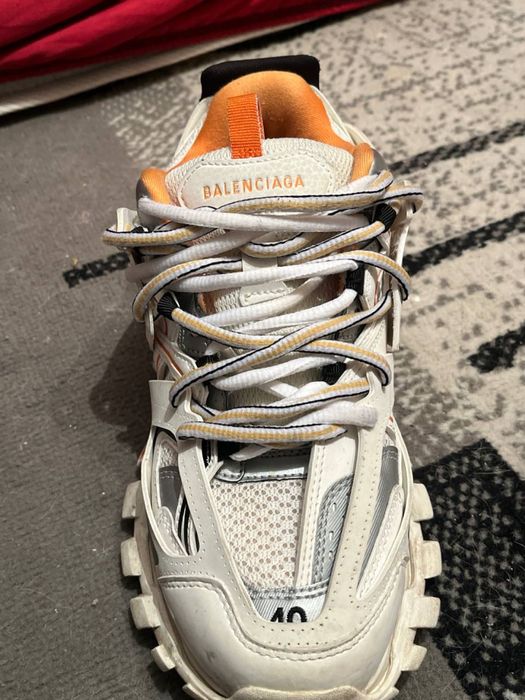 Balenciaga track 1