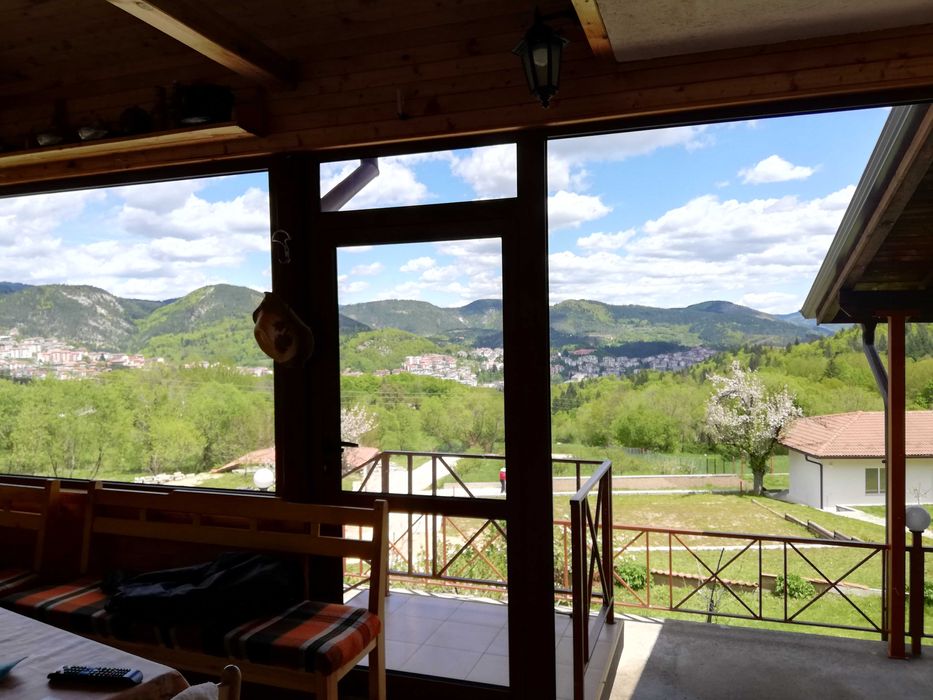 Имение с гледка към гр. Смолян