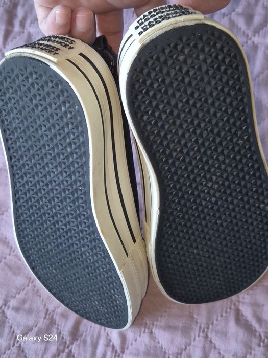 Стильная обувь для девочки