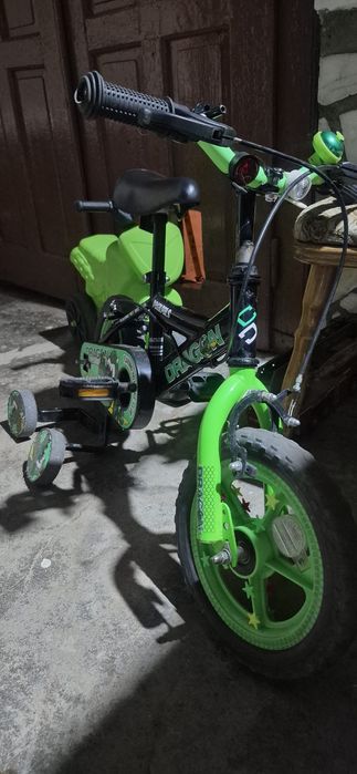 Vând bicicleta copii 3-5 ani