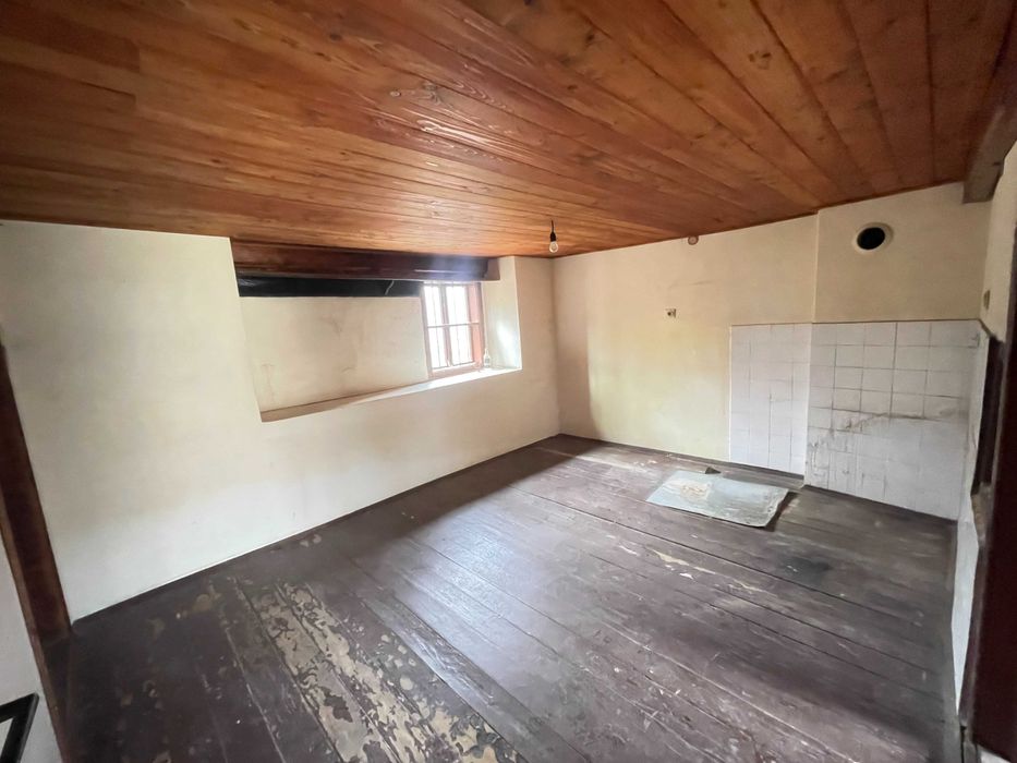 Продава се къща - с.Гарван