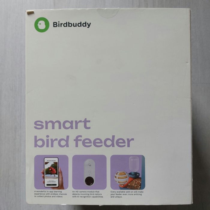 Смарт хранилка за птици Bird Buddy – AI Камера, HD Видео, Автоматично разпознаване (Нова)