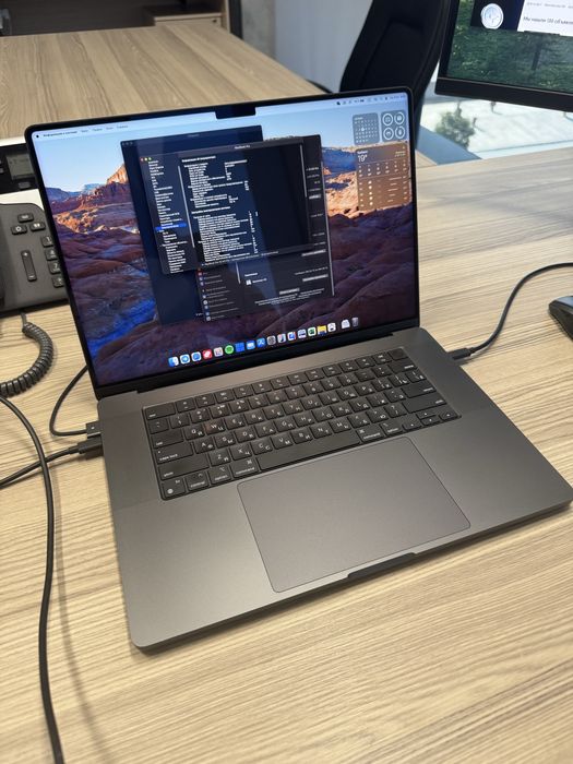 Macbook Pro M3 Pro 16 18/512 Space Black Батарея 94%