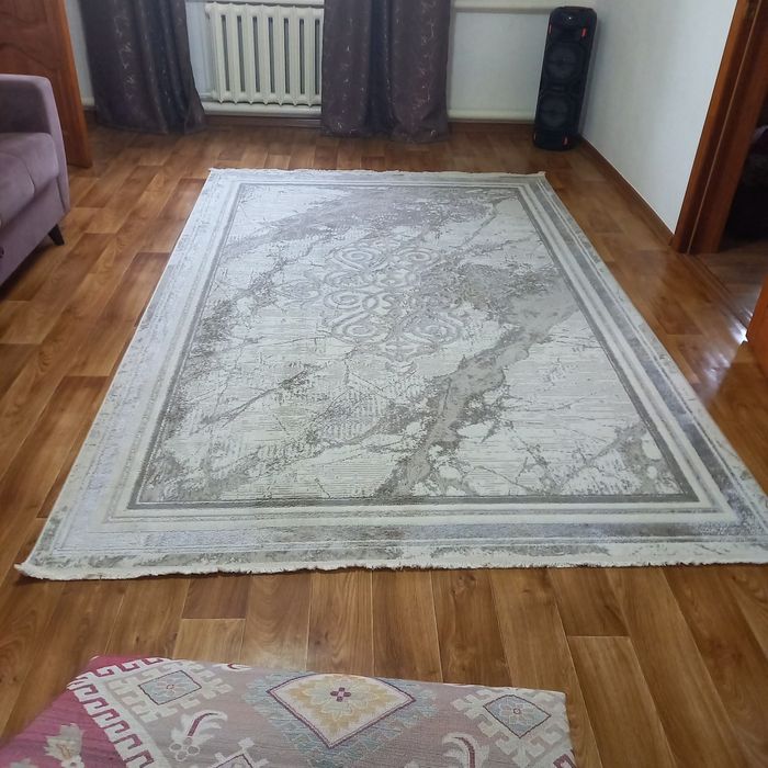 Продается  ковёр