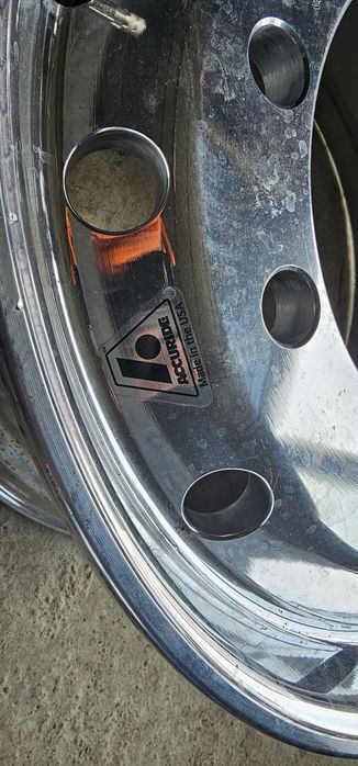 Dezmembrez Semiremorca & jante de aliaj