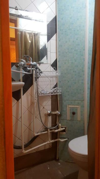 Сотилади 1 хона килинди 2 хона. Продаётс 1-комн переделка в 2ух комнат