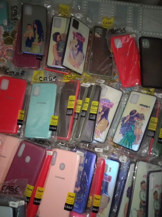 Чехлы для телефонов