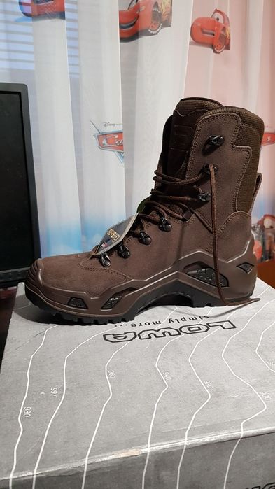 Ловни и тактически обувки Lowa