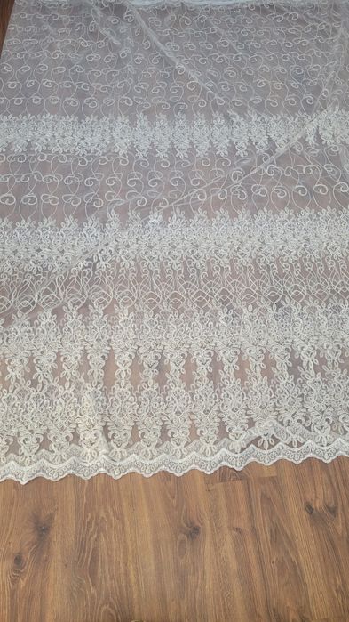 Продам тюль в отличном состоянии  б/у  5000 тг