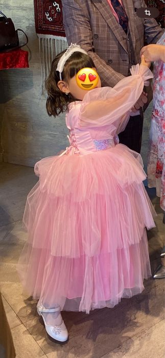 Продам пышное платье 5-6 лет