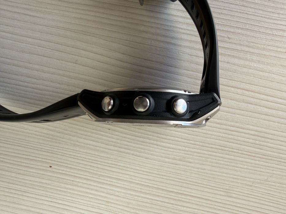 Продавам Garmin fenix 7