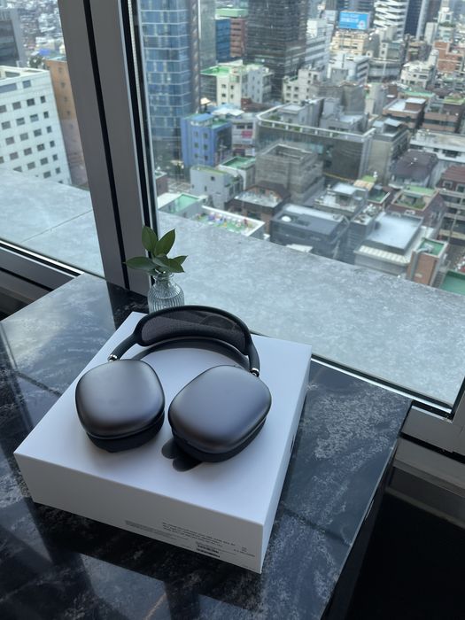 Продаю Apple Airpods Max