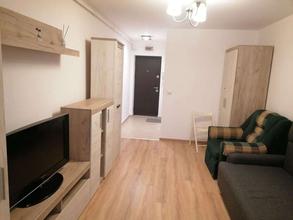 Garsoniera  de închiriat