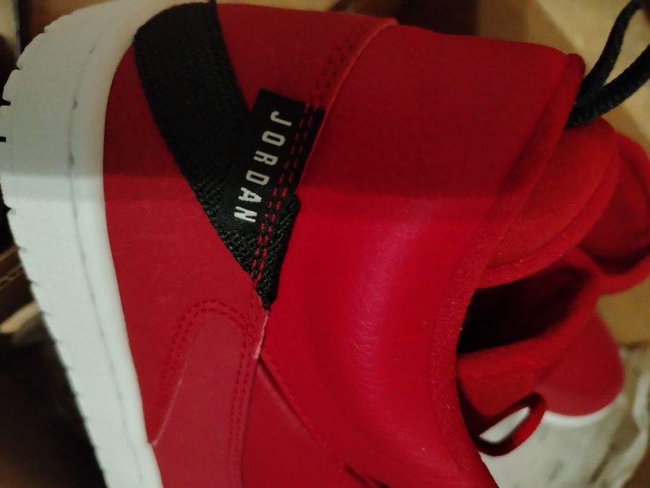 Кроссовки подростковые