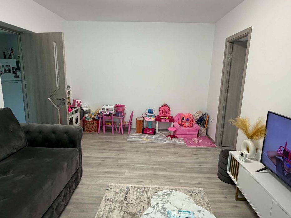 Vând apartament 2 Camere in Caracal ,cartier gara