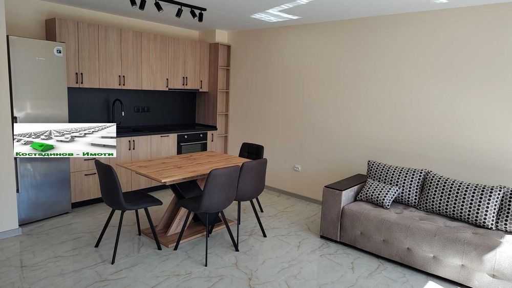 Дава се под наем Тристаен апартамент в Пловдив, Коматевски възел - 97 кв.м за 765 € - Снимка #1