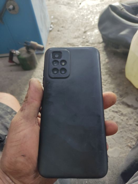 Продам смартфон редми10