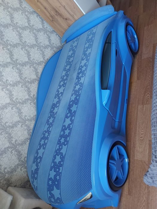 Продам кровать машину