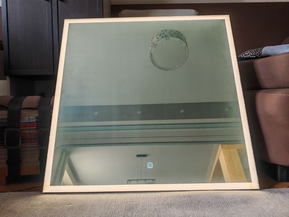 Огледало квадратно 80 см за баня с вградено LED осветление, блутуут